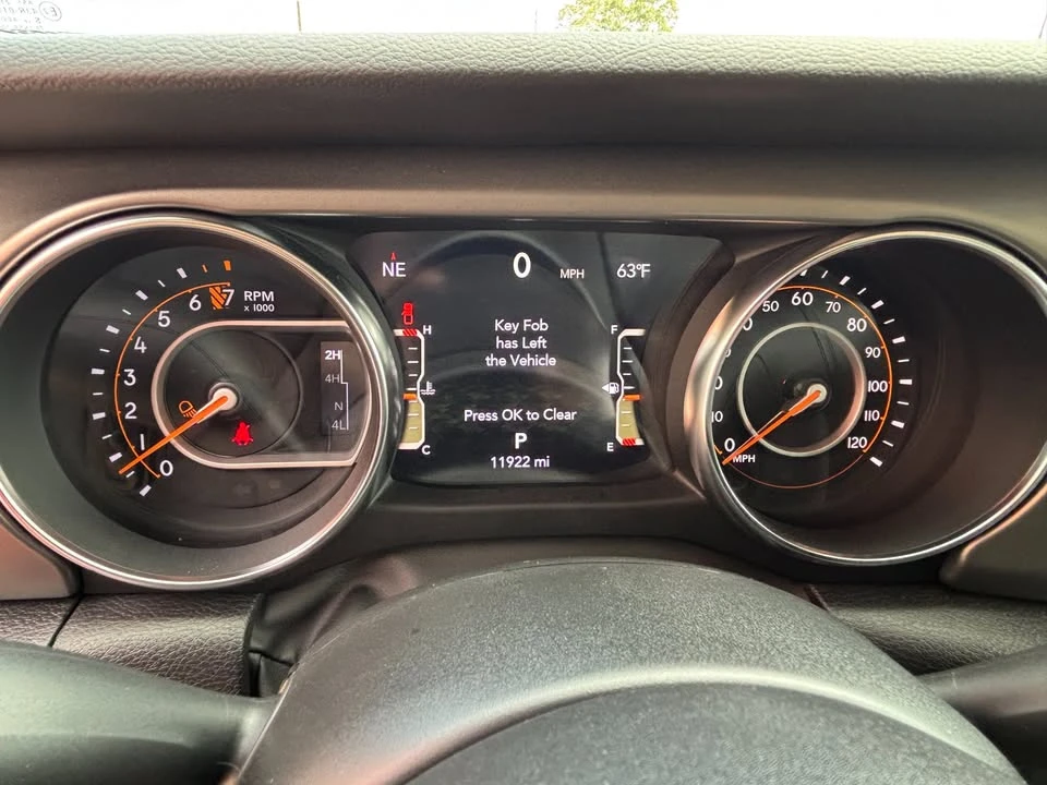2023 Jeep JT Gladiator - Image 9 of 16