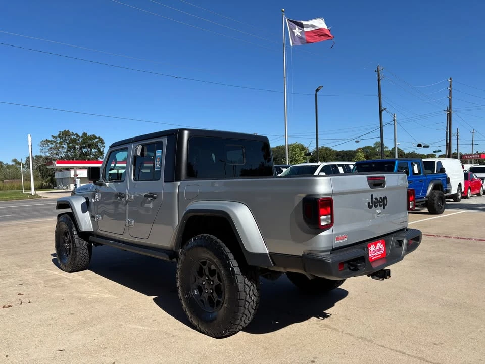 2023 Jeep JT Gladiator - Image 2 of 16