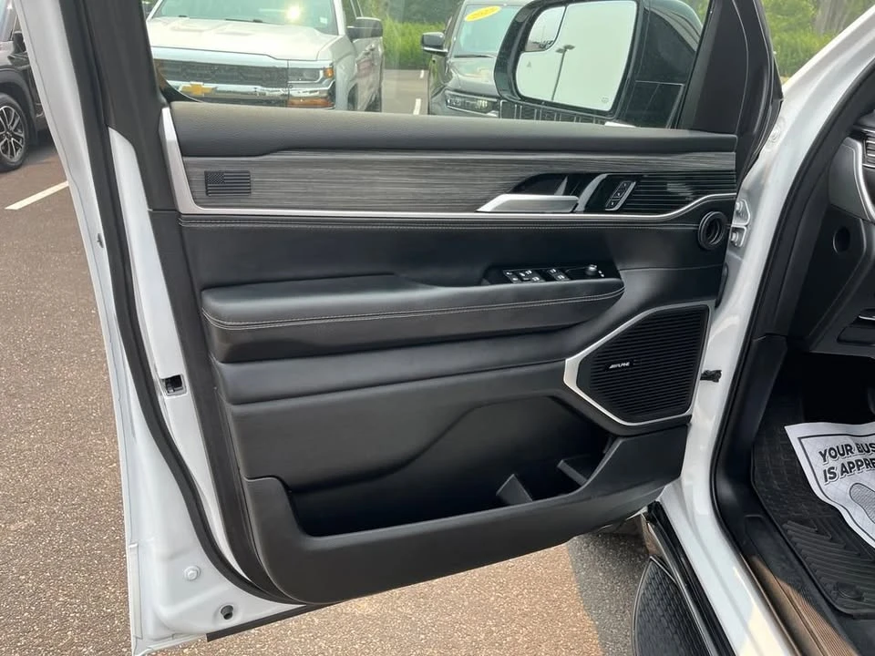 2023 Jeep WS Wagoneer - Image 9 of 17