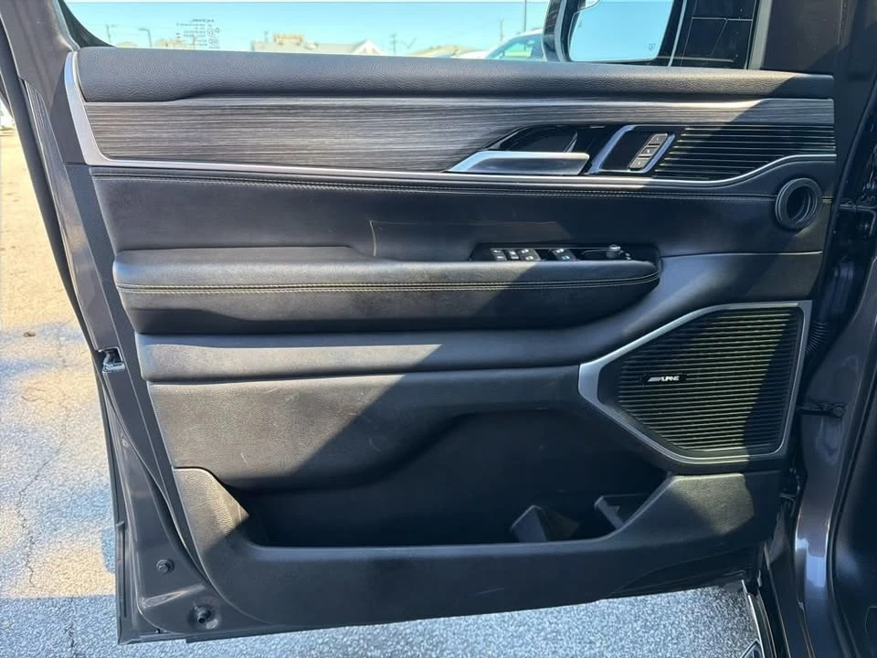 2023 Jeep WS Wagoneer - Image 11 of 19