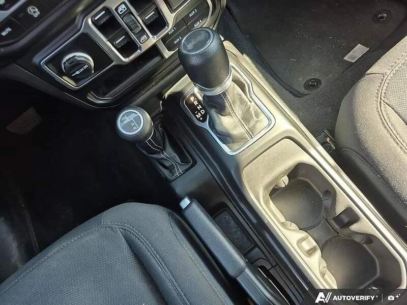 2023 Jeep JL Wrangler - Image 16 of 19