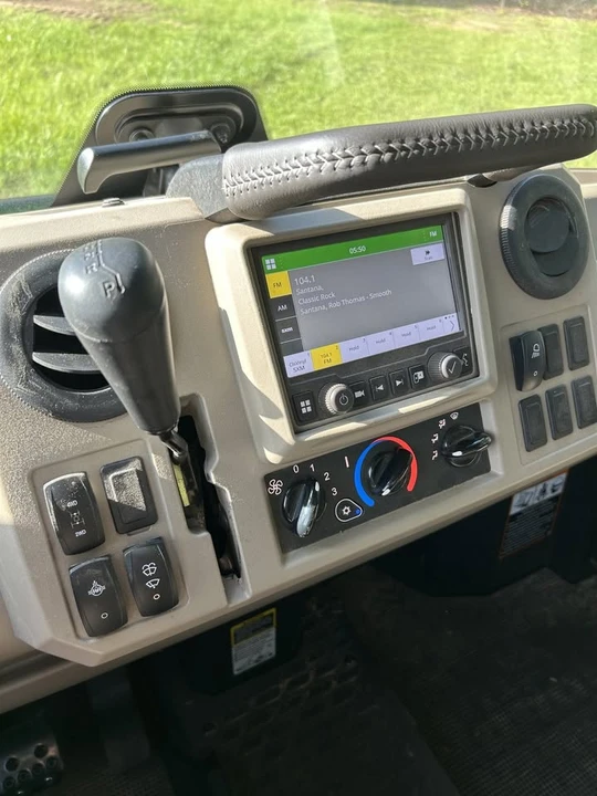 2023 John Deere - Image 6 of 8