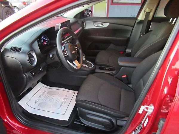 2023 Kia Forte - Image 10 of 18