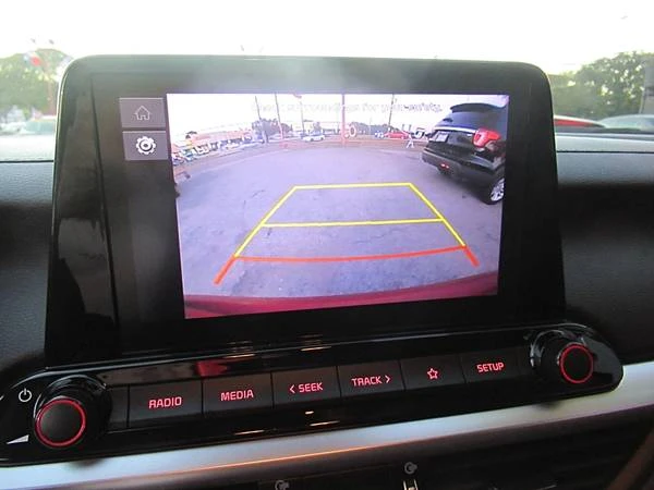 2023 Kia Forte - Image 17 of 18