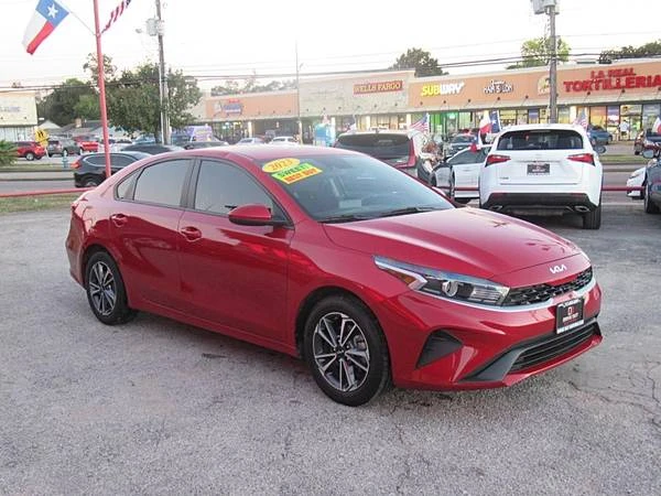 2023 Kia Forte - Image 7 of 18