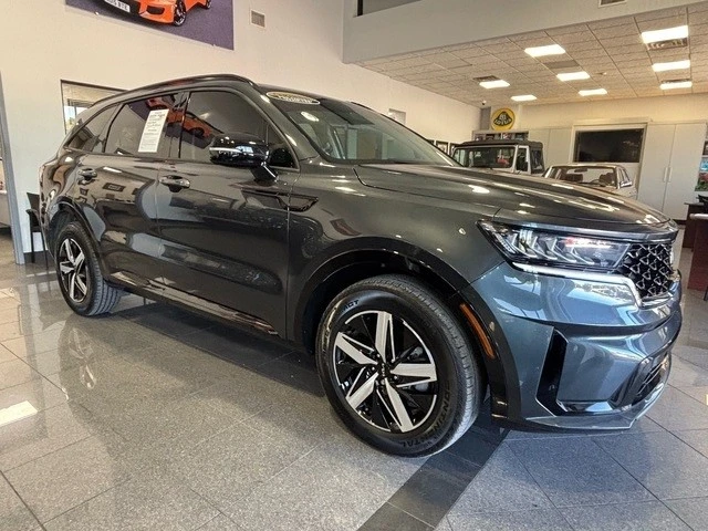 2023 Kia Sorento - Image 5 of 21