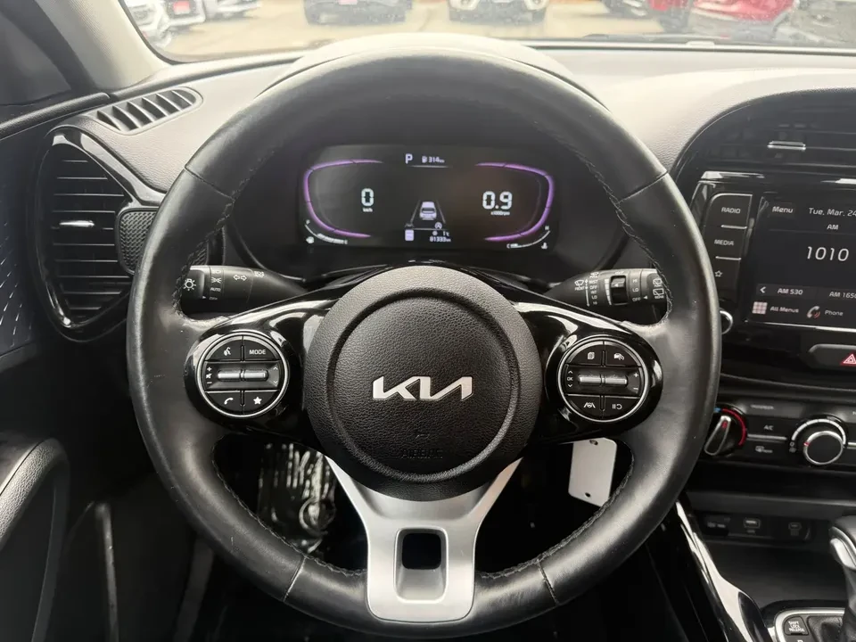 2023 Kia Soul - Image 10 of 15