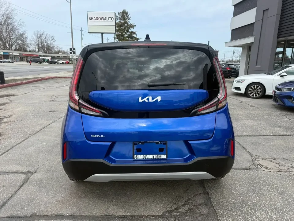2023 Kia Soul - Image 5 of 15