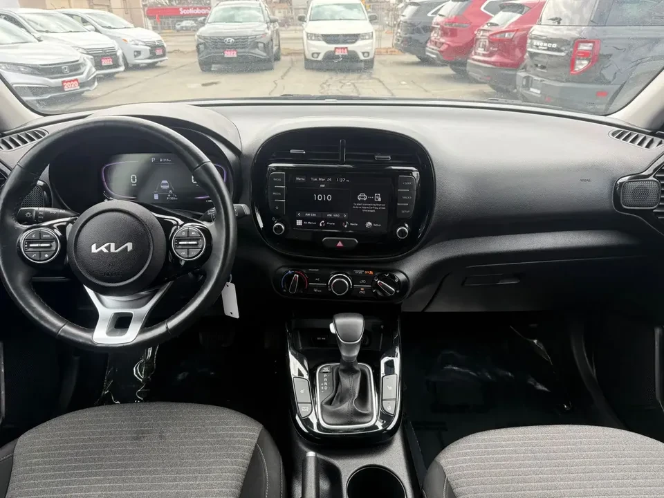2023 Kia Soul - Image 9 of 15