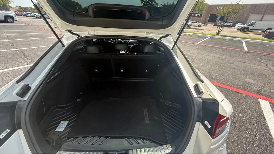 2023 Kia Stinger - Image 7 of 10