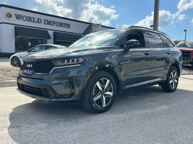2023 Kia Sorento - Image 8 of 21