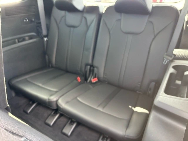 2023 Kia Sorento - Image 14 of 21