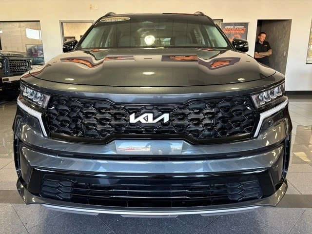 2023 Kia Sorento - Image 6 of 21