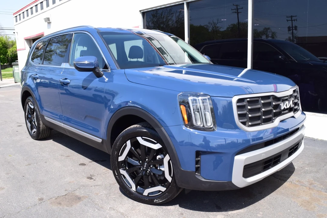 2023 Kia Telluride - Image 3 of 21