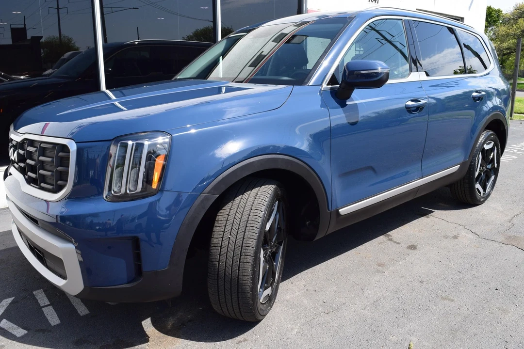 2023 Kia Telluride - Image 8 of 21