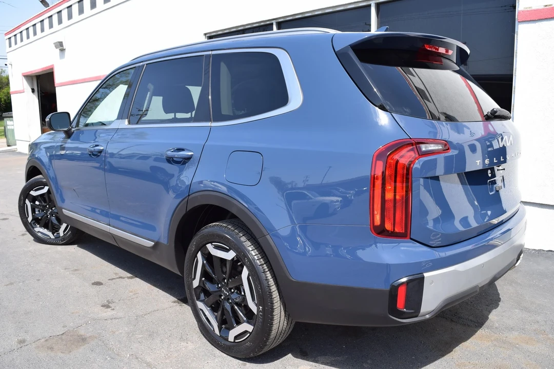 2023 Kia Telluride - Image 9 of 21