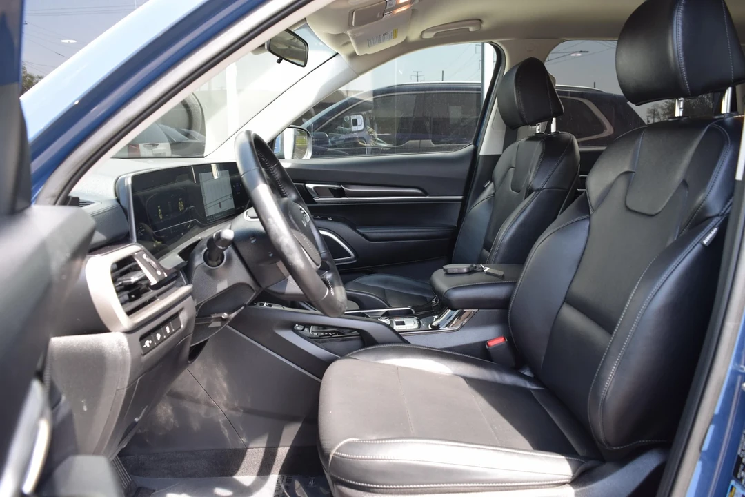 2023 Kia Telluride - Image 13 of 21