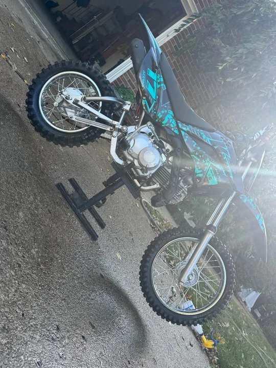 2023 Kawasaki - Image 2 of 11