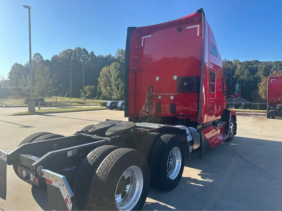 2023 Kenworth T680 - Image 7 of 20
