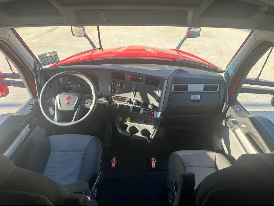 2023 Kenworth T680 - Image 3 of 20