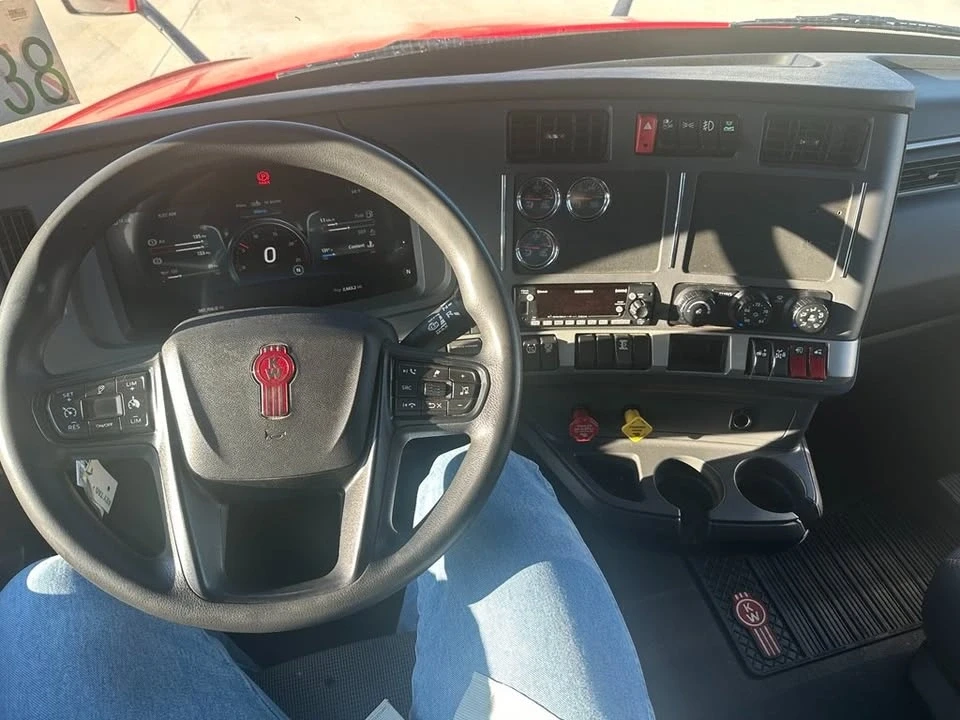2023 Kenworth T680 - Image 5 of 7