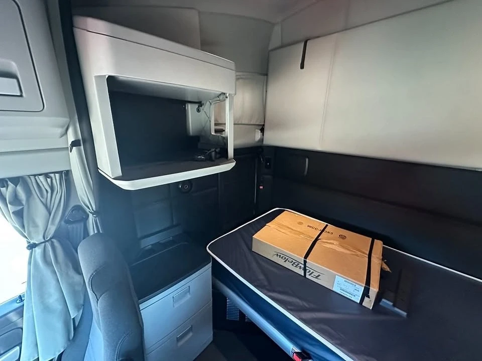 2023 Kenworth T680 - Image 7 of 7