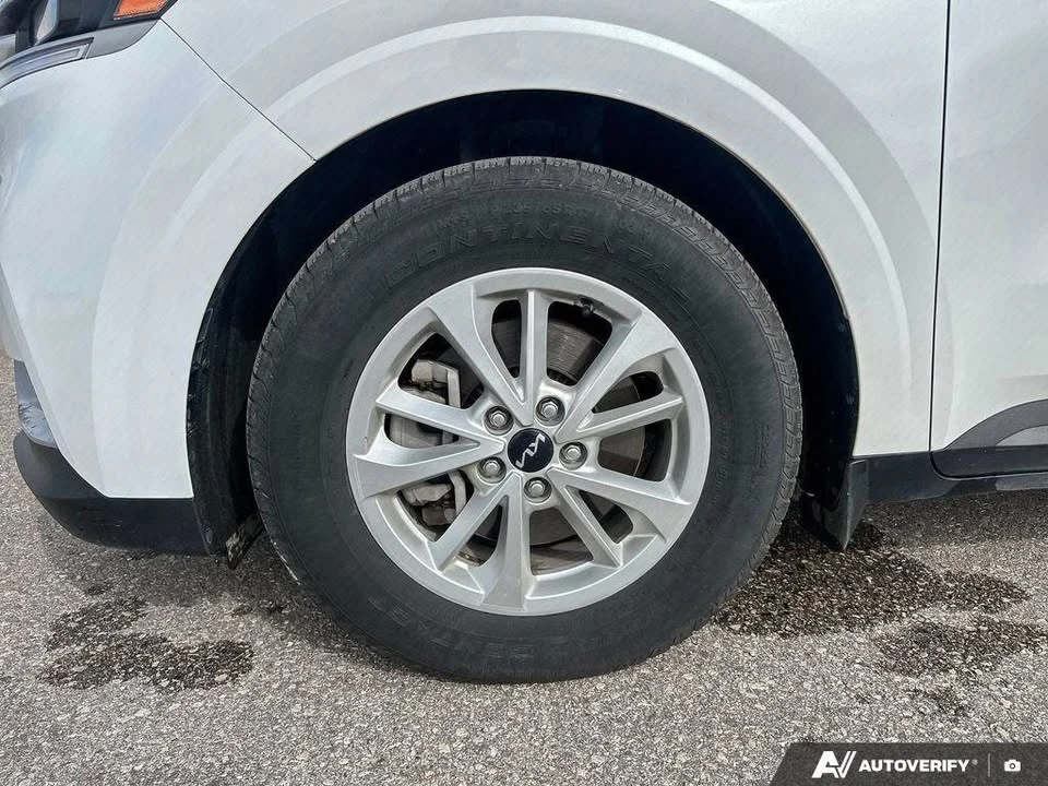 2023 Kia Carnival - Image 18 of 20