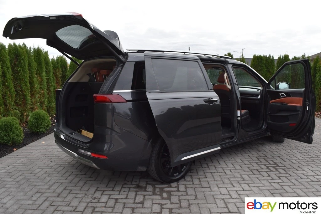 2023 Kia Carnival - Image 19 of 21