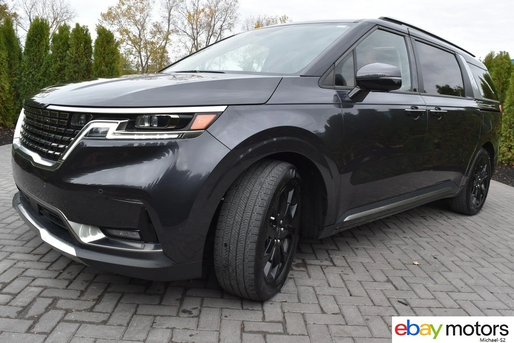 2023 Kia Carnival - Image 9 of 21