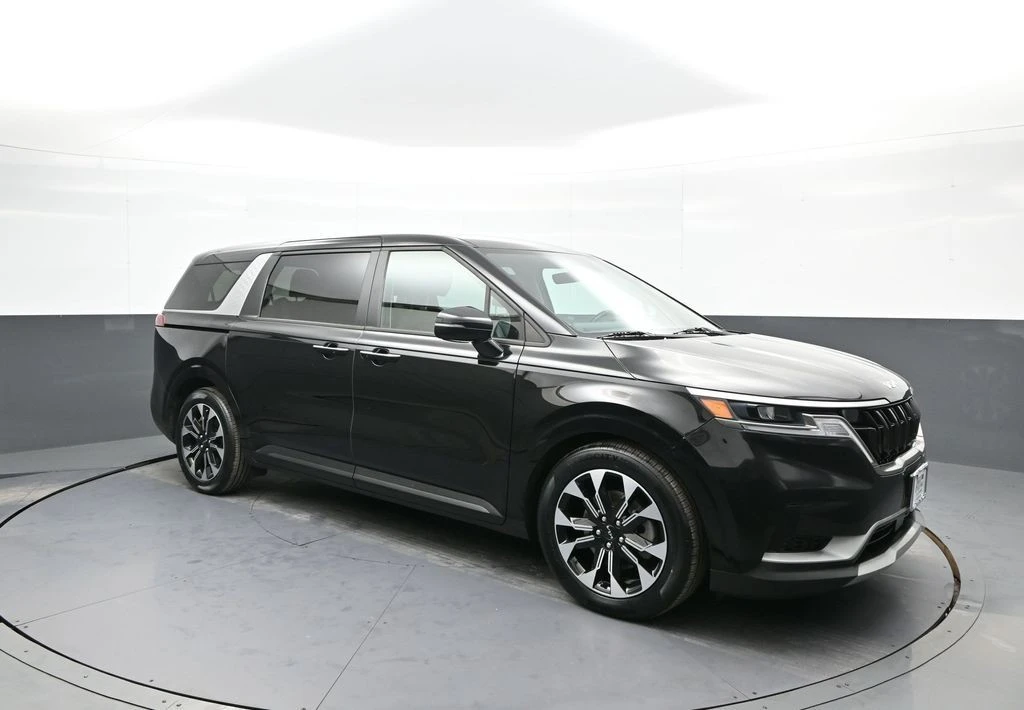 2023 Kia Carnival - Image 4 of 12