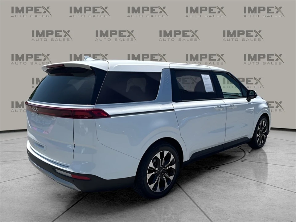 2023 Kia Carnival - Image 5 of 12