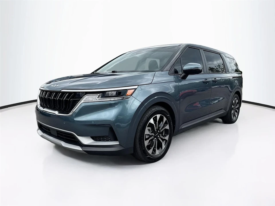 2023 Kia Carnival - Image 3 of 21