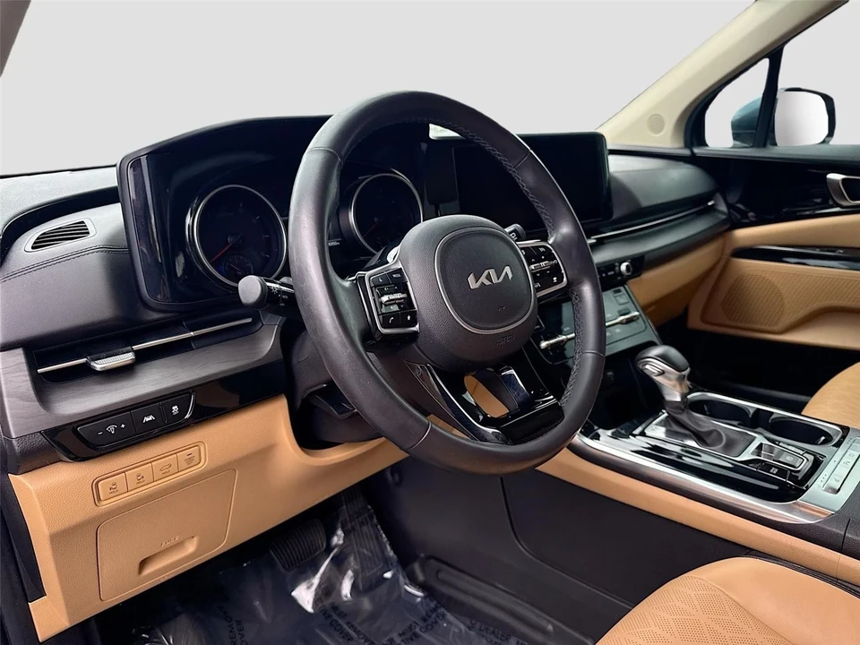 2023 Kia Carnival - Image 9 of 21
