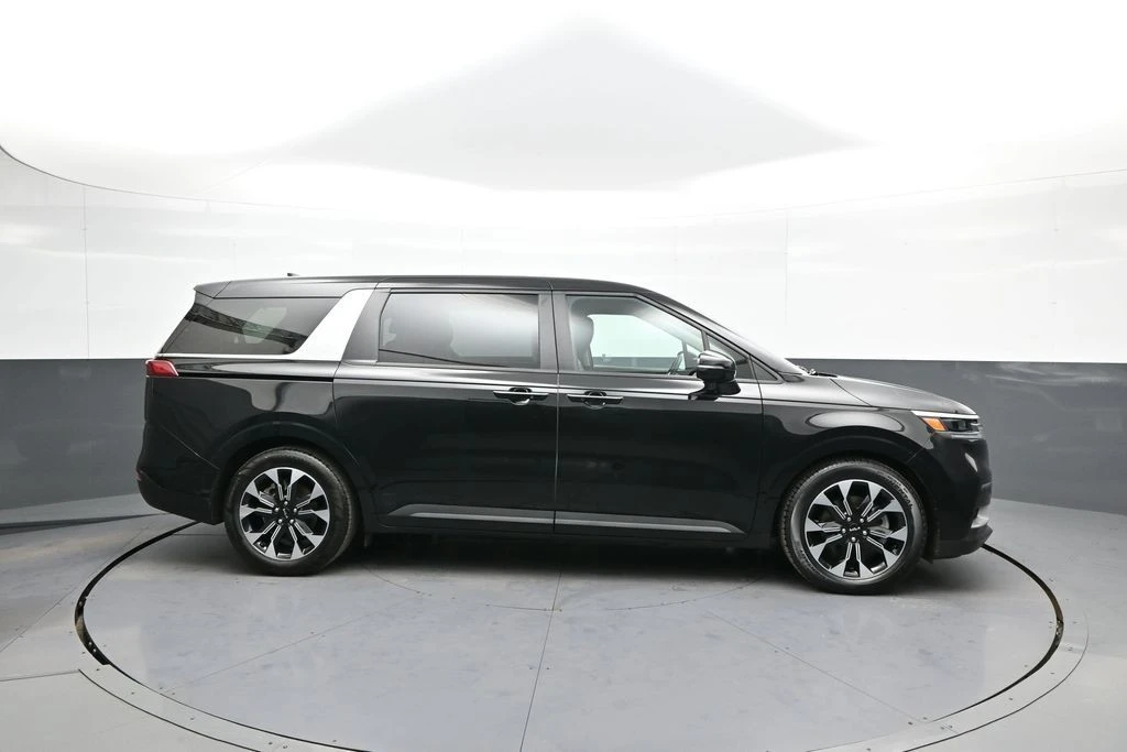 2023 Kia Carnival - Image 5 of 12