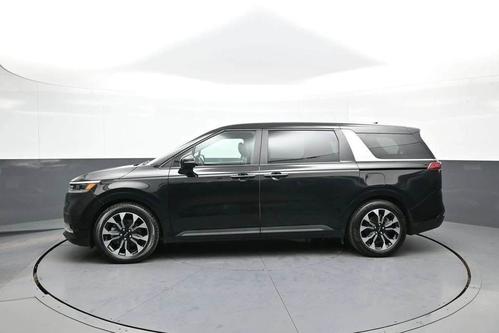 2023 Kia Carnival - Image 9 of 12