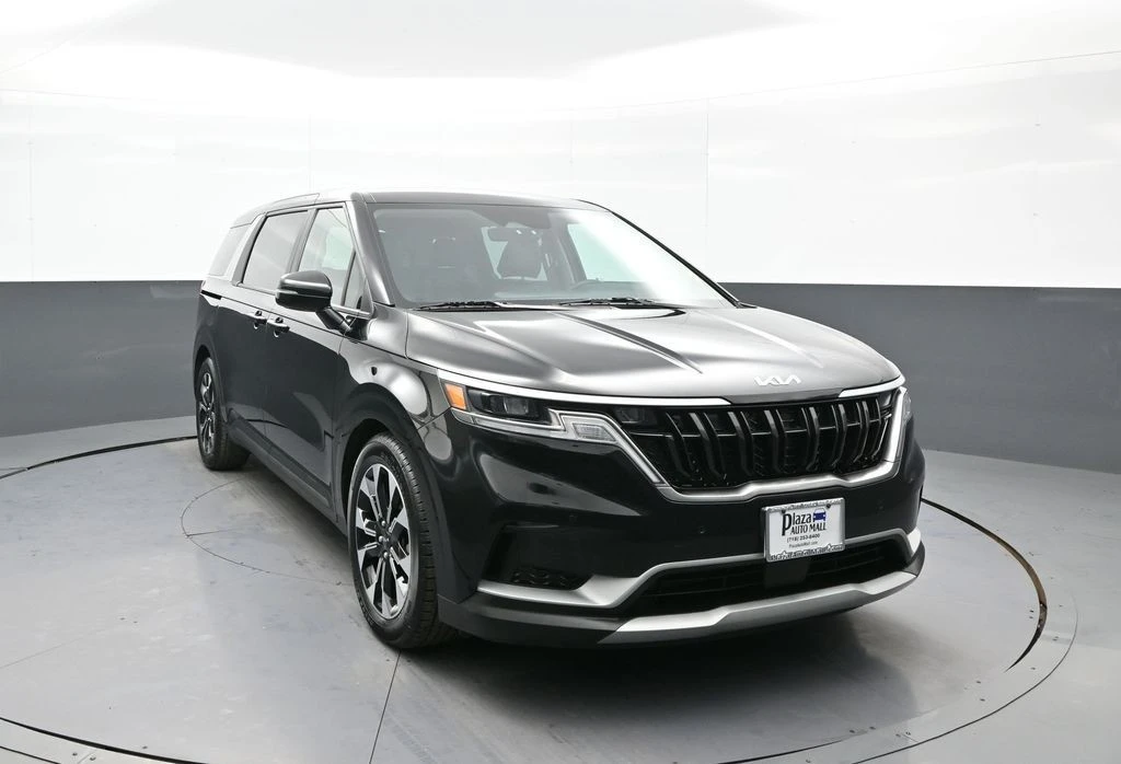 2023 Kia Carnival - Image 3 of 12