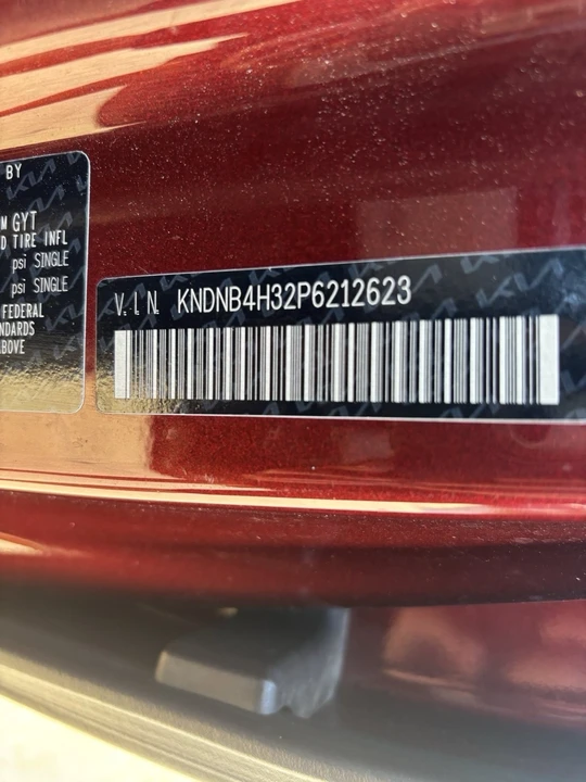 2023 Kia Carnival - Image 2 of 21
