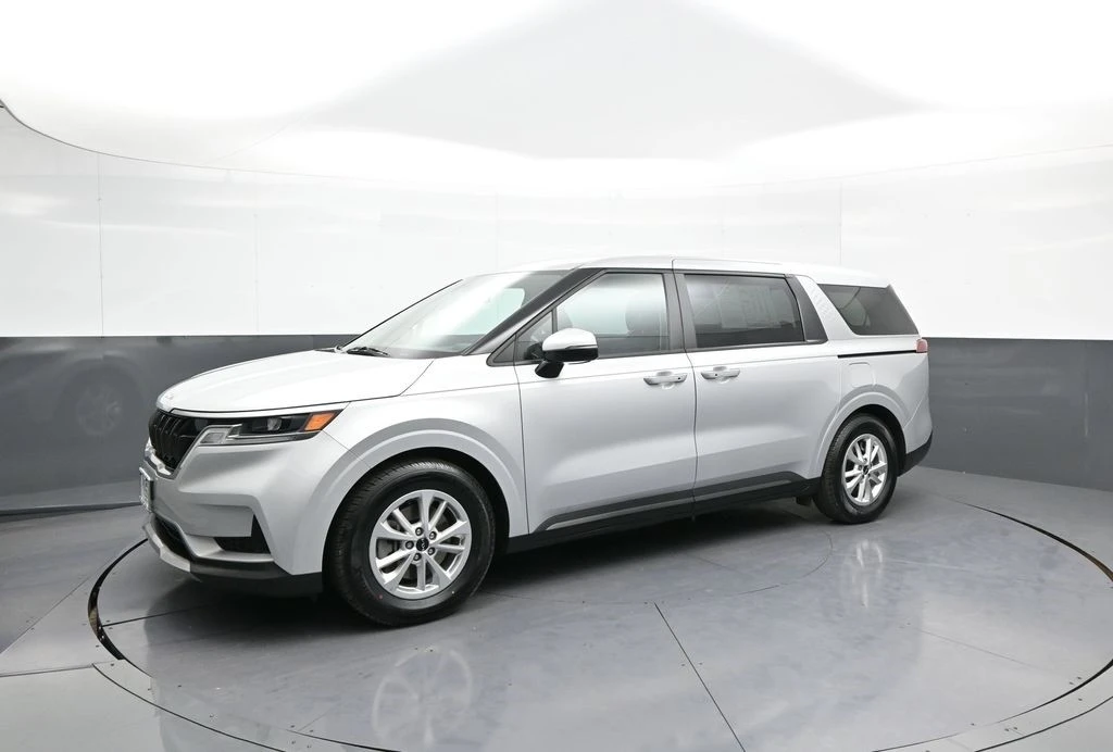 2023 Kia Carnival - Image 10 of 12