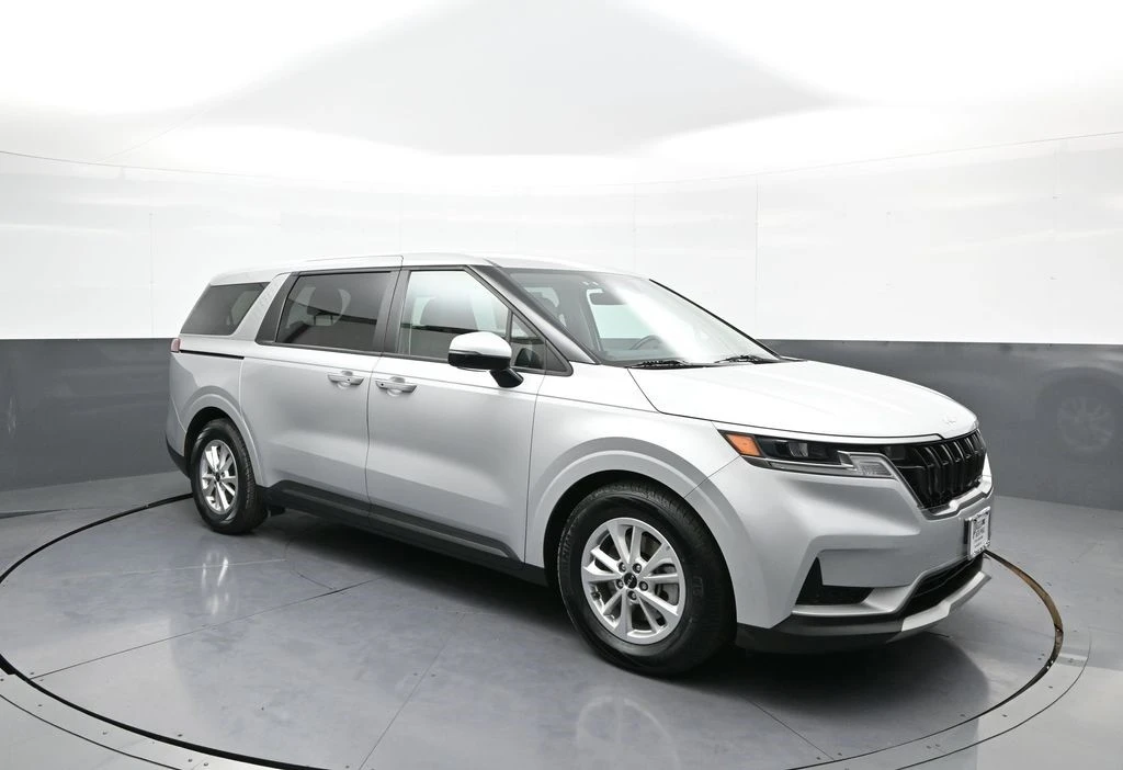 2023 Kia Carnival - Image 4 of 12