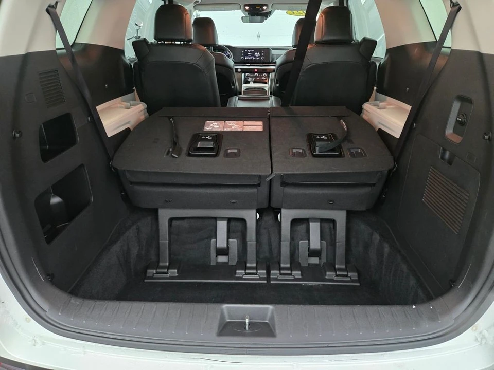 2023 Kia Carnival - Image 12 of 12