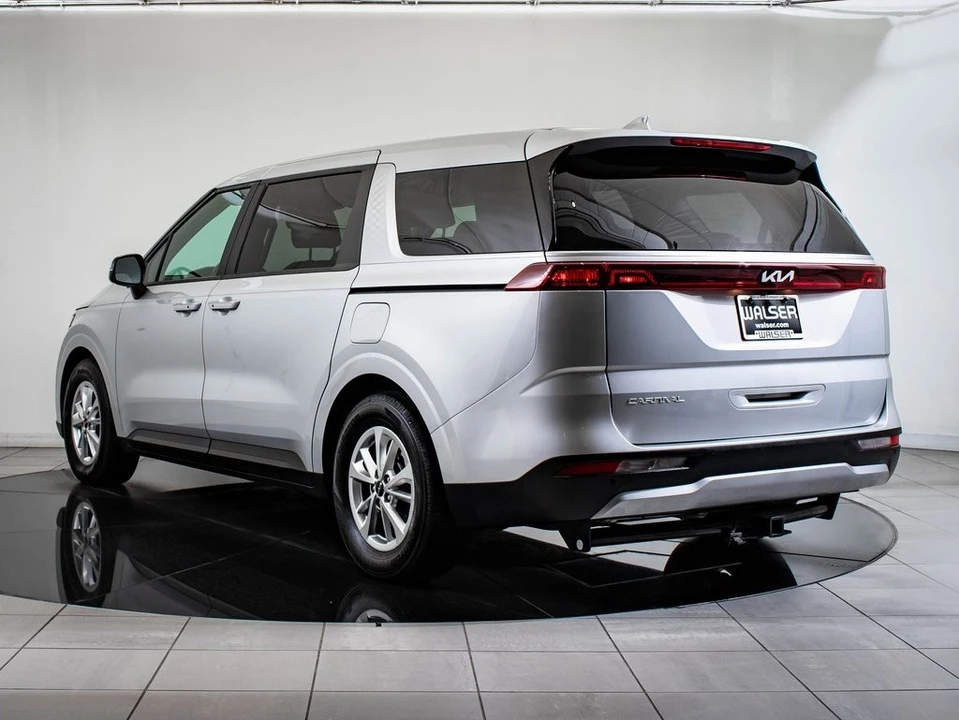 2023 Kia Carnival - Image 6 of 21