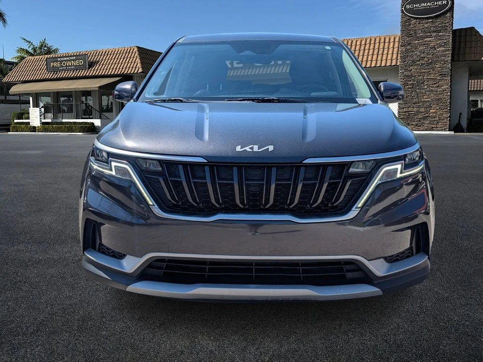 2023 Kia Carnival - Image 2 of 21