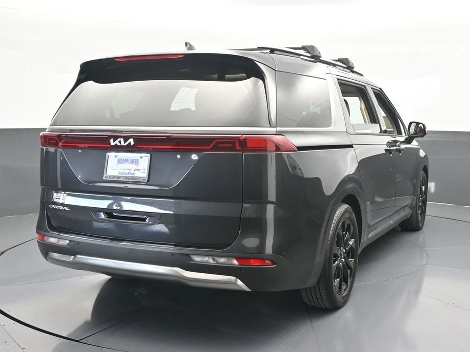2023 Kia Carnival - Image 5 of 12