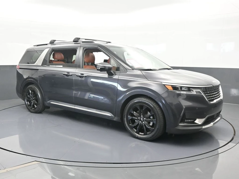 2023 Kia Carnival - Image 8 of 12