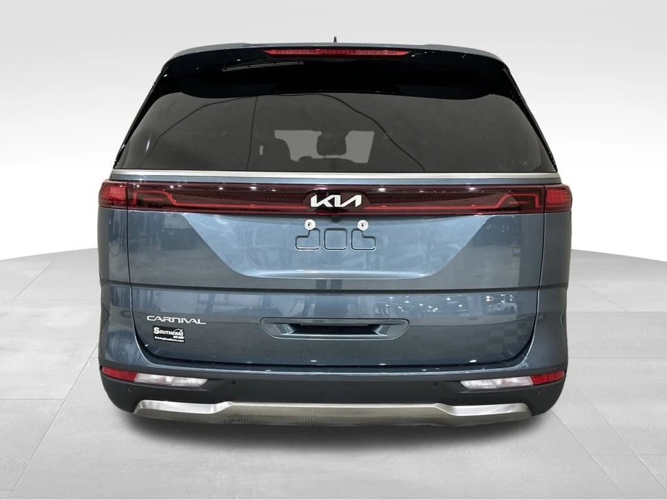 2023 Kia Carnival - Image 4 of 12