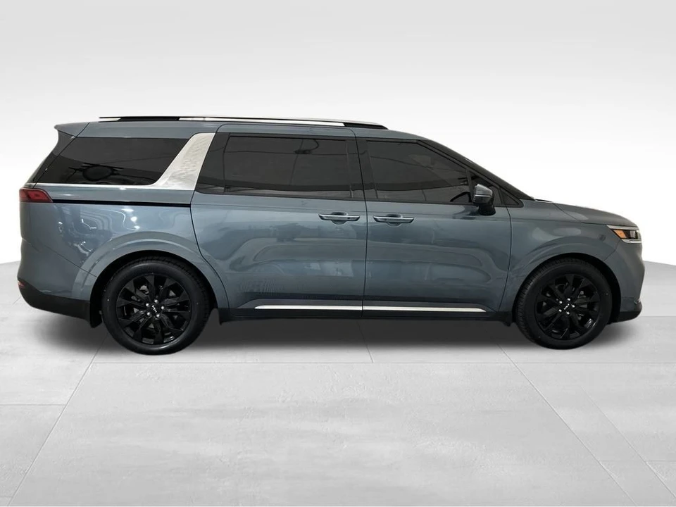 2023 Kia Carnival - Image 6 of 12