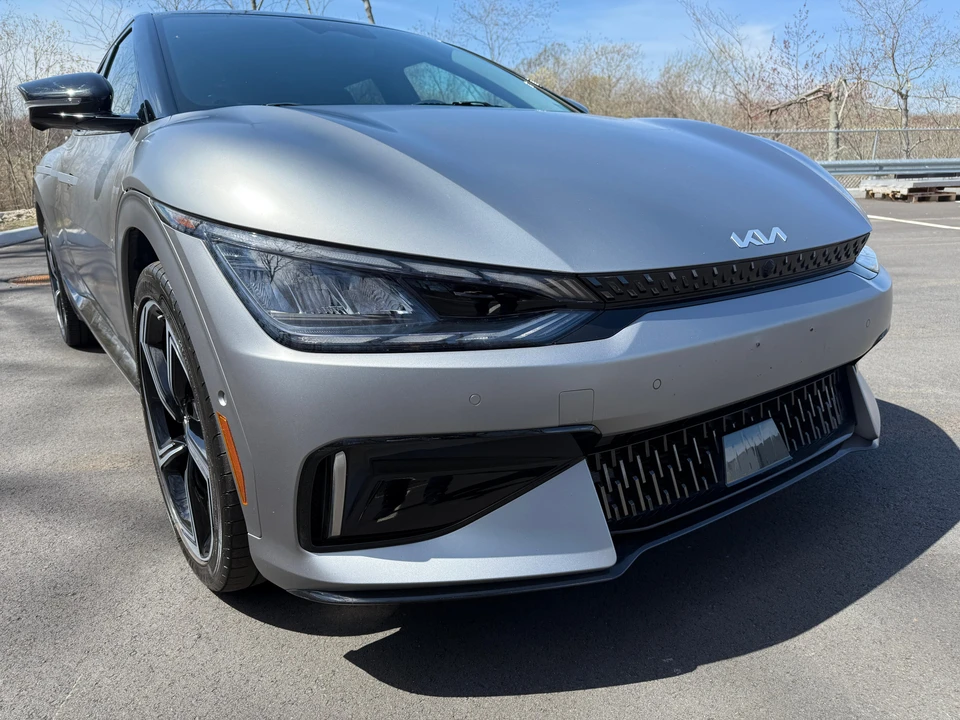 2023 Kia EV6 GT - Image 14 of 31