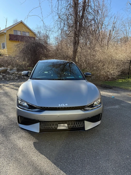 2023 Kia EV6 GT - Image 6 of 31