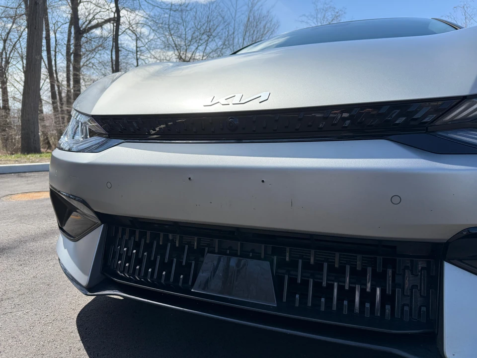 2023 Kia EV6 GT - Image 25 of 31