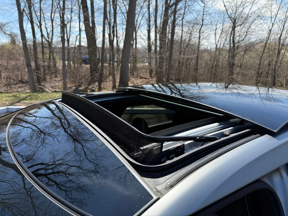 2023 Kia EV6 GT - Image 19 of 31